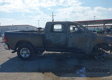 2022 Ram 2500 Tradesman 4X4 6'4 Box из США, поврежденный, VIN 3C6UR5CL6NG122012